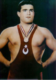 MERSİNLİ AHMET RAHMETLE ANILDI