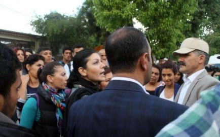 POLİS KADINLARIN KOBANİ YÜRÜYÜŞÜNE DUR DEDİ