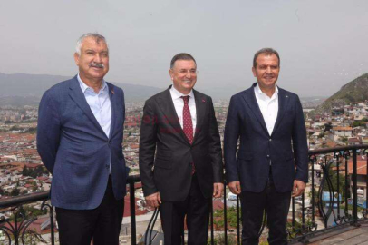 SEÇER: “GEÇMİŞİMİZ, GÜNÜMÜZ, GELECEĞİMİZ HER ŞEYİMİZ ORTAK”