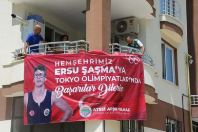 BAŞKAN YILMAZ MİLLİ GURURUMUZ ERSU VE TUĞÇE'NİN YANINDAYIZ