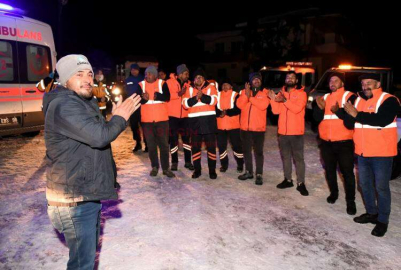 BÜYÜKŞEHİR, 4 GÜNDÜR MADEN OCAĞINDA MAHSUR KALAN MADENCİYİ KURTARDI