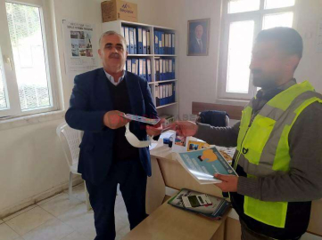 AKDENİZ BELEDİYESİ SOBA ZEHİRLENMELERİNE KARŞI UYARICI BROŞÜRLER DAĞITTI