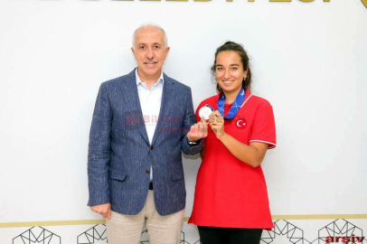 BAŞKAN GÜLTAK; "MİRAY MERSİN'İ YİNE GURURLANDIRDI"