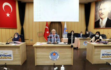BAŞKAN GÜLTAK MECLİS TOPLANTISINDA HİZMETLE GEÇEN 3 YILI DEĞERLENDİRDİ