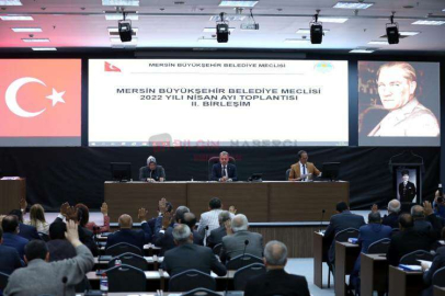 SEÇER: “HER TÜRLÜ ELEŞTİRİYE AÇIĞIZ, VERİLMEYECEK CEVABIMIZ YOK”