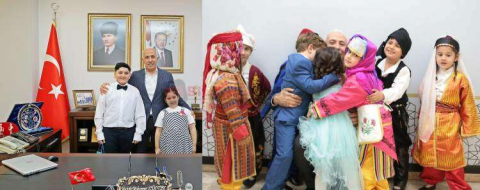 AKDENİZ'DE 23 NİSAN ÖZGÜRCE GÜLÜŞLERİN NEŞESİNDE KUTLANDI