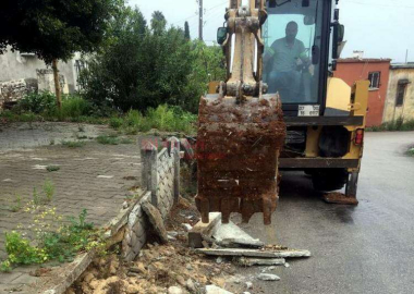AKDENİZDE YENİLEME ÇALIŞMALARI ARALIKSIZ SÜRÜYOR