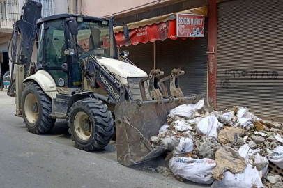 Akdeniz'de Yol Açma ve Asfalt Çalışmaları Sürüyor