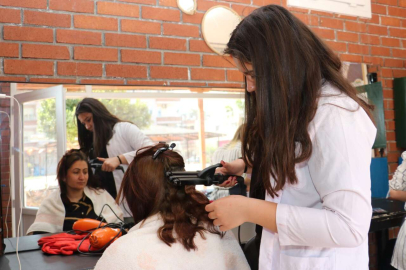 Toroslar Belediyesinin Meslek Kurslarında Kadınlara İş İmkanı