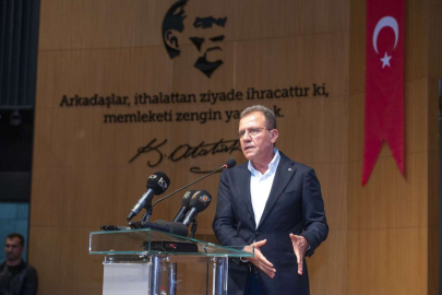 Başkanı Vahap Seçer, AKİP 2021 Yılı Yaş Meyve Sebze İhracatın Yıldızları Ödül Töreni'ne Katıldı