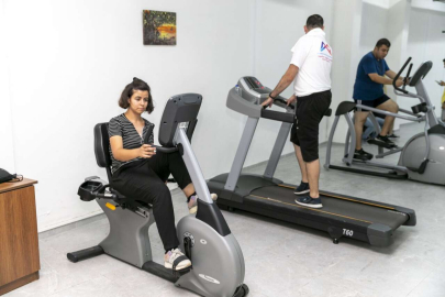 Engelsiz Yaşam Merkezi’nin Fitness Salonu’nda Spora Da Engel Yok Eğlenceye De