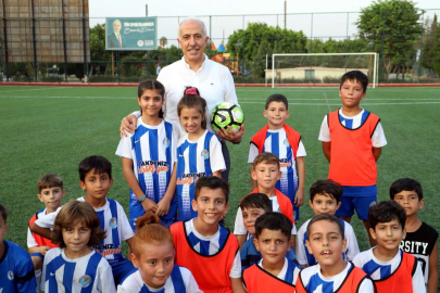Futbol Kursiyeri Lina ve Eylül Hedefi, Gelecekte Kadın Futbol Milli Takımında Top Koşturmak