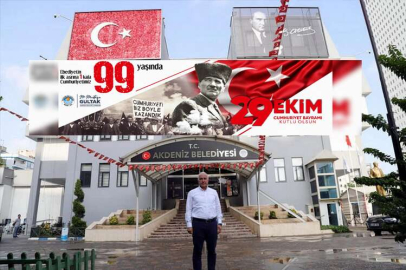 Başkan Gültak,“Ebediyetin İlk Asrına 1 Kala Cumhuriyetimiz 99 Yaşında”