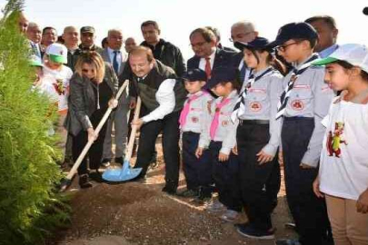 Vali Pehlivan 'Fidan Dikim Etkinliği'ne Katıldı