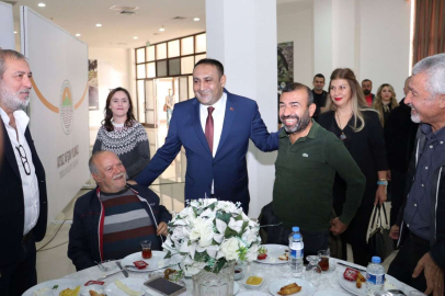 Toroslar Belediye Başkanı Yılmaz, 10 Ocak Çalışan Gazeteciler Günü'nü Kutladı