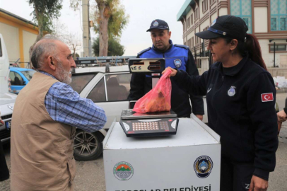 Toroslar Zabıtasından Semt Pazarlarında Hassas Terazi Uygulaması