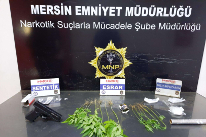 MERSİN POLİSİ UYUŞTURUCUYLA MÜCADELEDE HIZ KESMİYOR