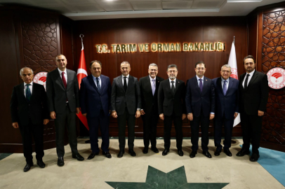 MHP MERSİN MİLLETVEKİLİ DR. LEVENT UYSAL, MERSİN HEYETİYLE TARIM VE ORMAN BAKANI İBRAHİM YUMAKLI’YI ZİYARET ETTİ