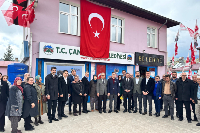 MHP MERSİN MİLLETVEKİLİ DR. LEVENT UYSAL ÇAMLIYAYLA'DA ESNAF İLE BULUŞTU