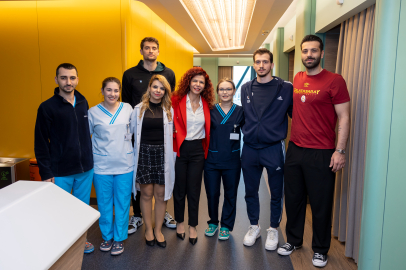 MEDICANA ATAKÖY, KANSER HAFTASI’NDA BASKETBOLUN YILDIZLARINI AĞIRLADI