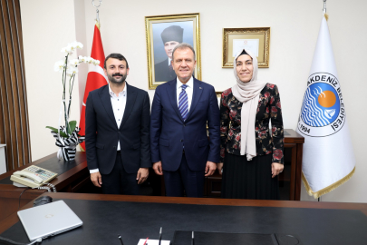 SARIYILDIZ VE ARSLAN,  MERSİN BÜYÜKŞEHİR BELEDİYE BAŞKANI SEÇER’İ AĞIRLADI