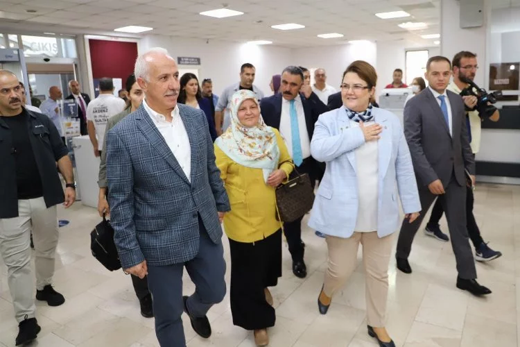 Aile ve Sosyal Hizmetler Bakanı Derya Yanık Mersin'i Ziyaret Etti