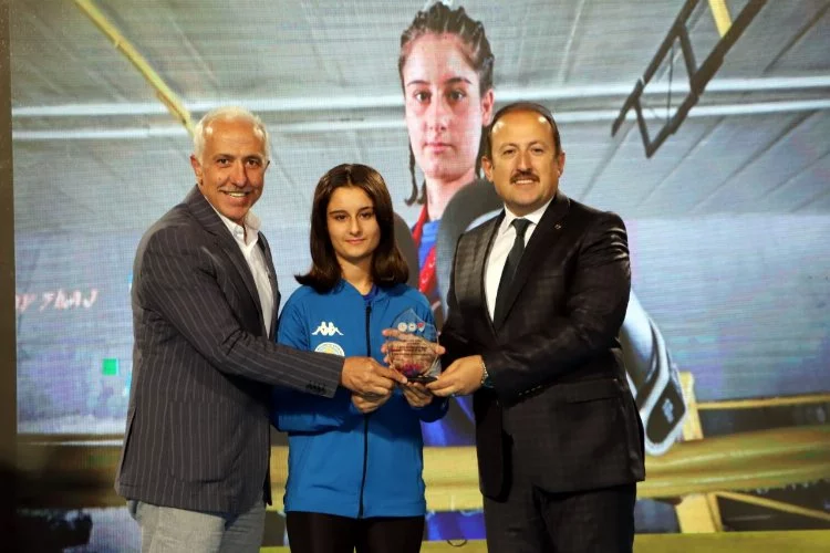 Başkan Gültak Sporda Yılın Enleri Ödül Törenine Katıldı