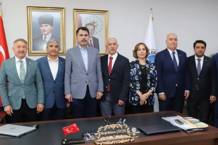 Çevre Şehircilik ve İklim Değişikliği Bakanı Murat Kurum,Akdeniz Belediye Başkanı Mustafa Gültak'ı Ziyaret Etti