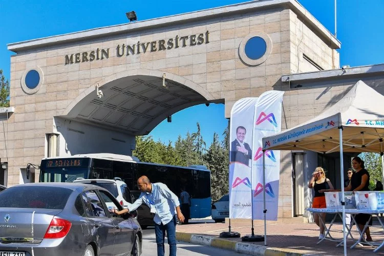 Mersin Büyükşehir, YKS’ye Giren Öğrencilerin Heyecanına Ortak Oldu