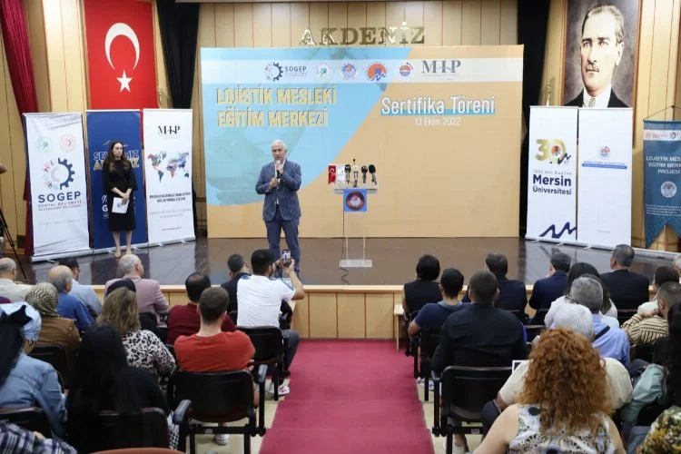Türkiye’de İlk Simülatörlü Vinç Operatörlüğü Eğitimini Tamamlayanlar Sertifikalarını AKDENİZ'DE Aldı